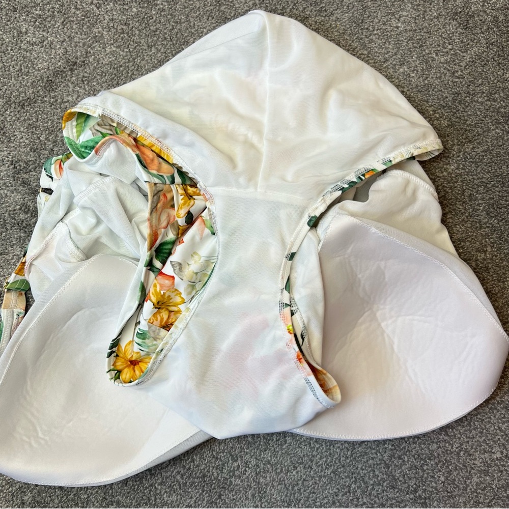 Artesands La Dolce Vita Delacroix Cross Front D-G Cup One Piece Swimsuit - Picture 10 of 12